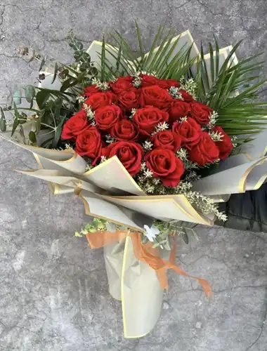 25 Kırmızı gül 